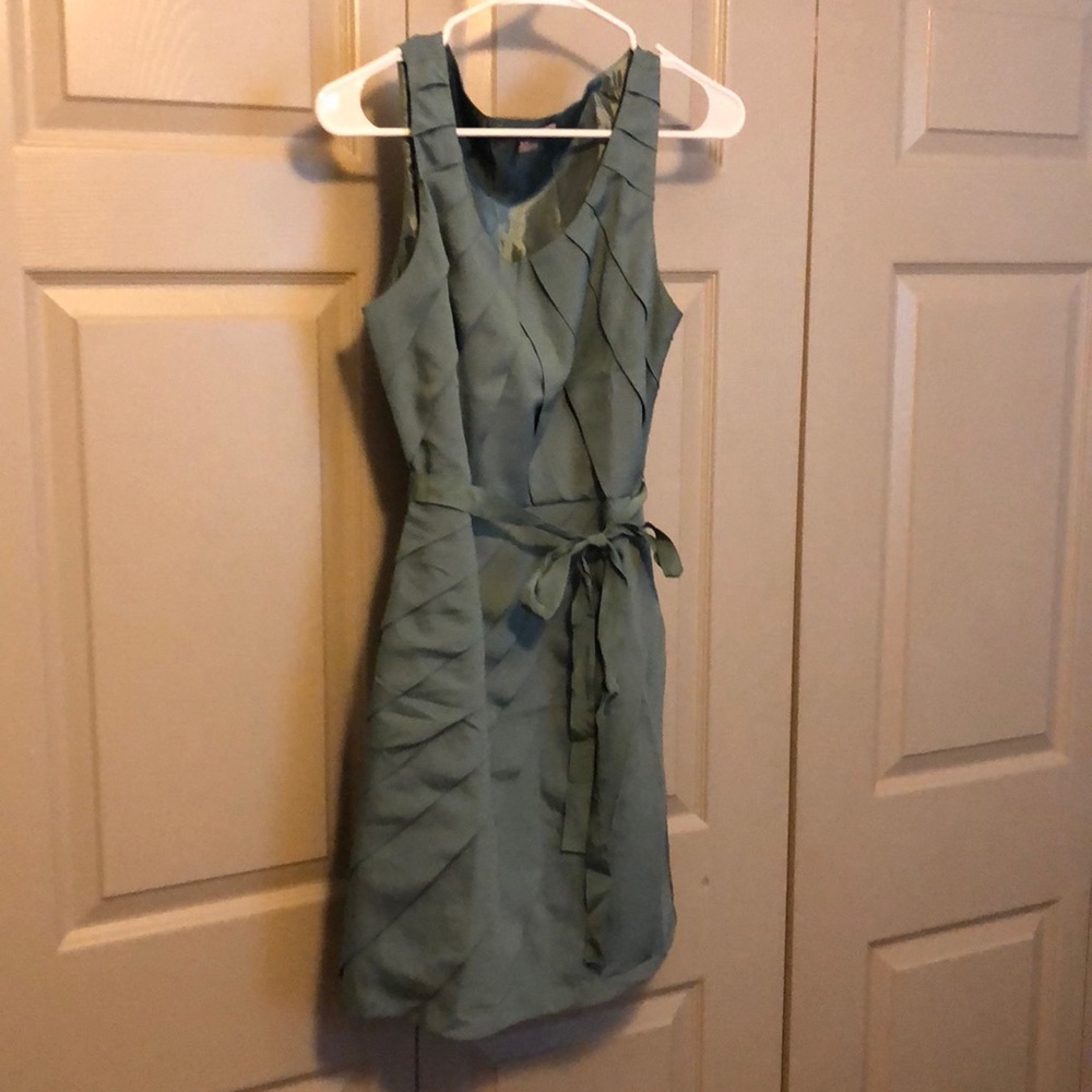 Sleeveless, pleated dress
